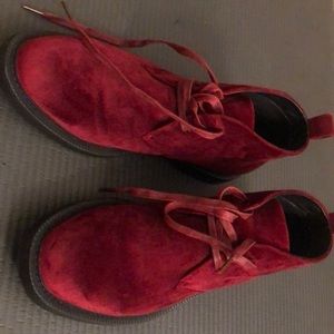 Worn for a few hours only for an event